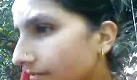 Bbw एक हिंदी फिल्म पिक्चर सेक्सी उत्साहित कैमरामैन के सामने हस्तमैथुन करते हैं