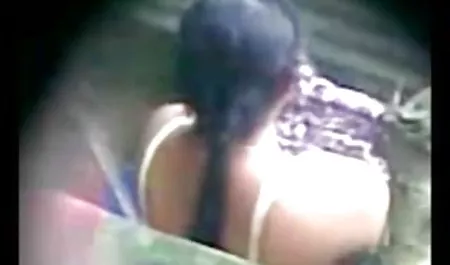 दोस्तों ने सुबह ट्राई के लिए एक ममी का इस्तेमाल किया सेक्सी फिल्म वीडियो में देखने वाला
