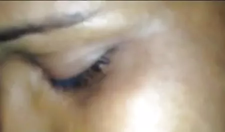 कितनी खूबसूरत रानी सेक्सी फिल्म हैं उनकी औकात!