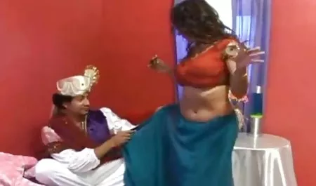 किसी तरह, यह यहाँ बिल्कुल भ्रष्टाचार हिंदी में सेक्सी वीडियो मूवी है!