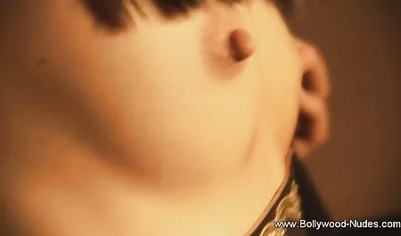 मैंने हिंदी मूवी फिल्म सेक्सी लड़की के लिए चूत बनाई