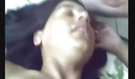 ब्लैक एंजेलिका एक गार्ड के रूप में एक कैदी को गड़बड़ करती सेक्सी मूवी न्यू है