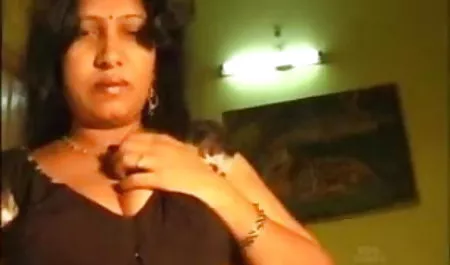 पब्लिक टॉयलेट में प्यार नई सेक्सी मूवी