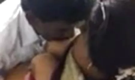 होप हॉवेल ने एक काले प्रेमी के सेक्सी फिल्म हीरोइन की साथ अपने पति के सींगों को निर्देश दिया