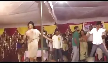 तीन चिंताजनक झोंपड़पट्टी इंग्लिश फिल्म सेक्सी