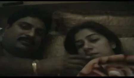 एक वीडियो मूवी सेक्सी बार में बँधा हुआ