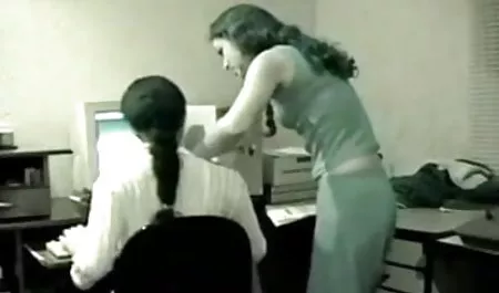बिल्डरों वीडियो सेक्सी फिल्म हिंदी के सदस्यों से जुड़ी