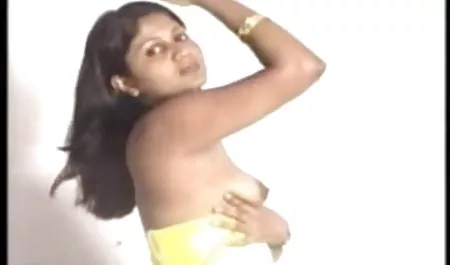 Aletta Ocean एक आदमी के सभी रस निचोड़ फुल मूवी वीडियो सेक्सी लेती है