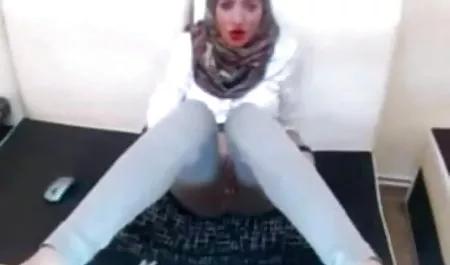 एक अच्छे blowjob हिंदी में सेक्सी बीएफ मूवी से सह
