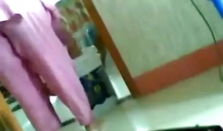 संवाद करते हुए, छात्र एक तांडव की व्यवस्था करना चाहते थे सेक्सी बफ फिल्म