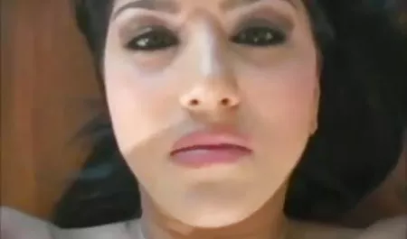 चूत के नशे में अया सकुराबा को छुट्टी मिल हिंदी फिल्म वीडियो में सेक्सी गई