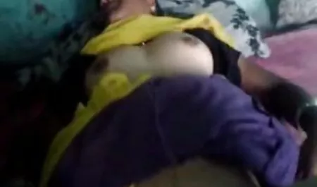 एक वयस्क मैडम के लिए उपहार - दो सेक्सी वीडियो वीडियो फिल्म सदस्य