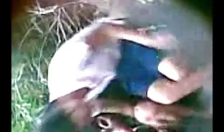 पतला सौंदर्य बहुत सेक्सी फिल्म 3 धीरे से प्रस्तुत करना