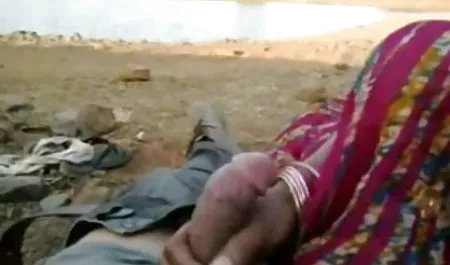 चलो कुछ अश्लील करते हैं! सनी लियोन की ब्लू फिल्म सेक्सी