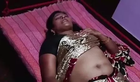ऐसे एल्डा के साथ हिंदी में सेक्सी मूवी वीडियो उसकी गांड के लिए यह आसान नहीं है