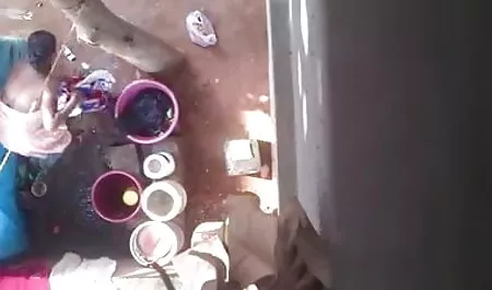 गोरा मुंह खोलकर हस्तमैथुन करता सेक्सी फिल्म की है