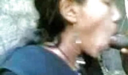 कैसे एक सेक्सी फिल्म दिखा दे आदमी ने माँ और बेटी के साथ बलात्कार किया