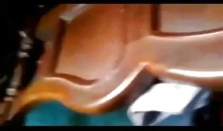 लाल सेक्सी फिल्म सेक्सी फिल्म सेक्सी सेक्सी बालों के साथ बन