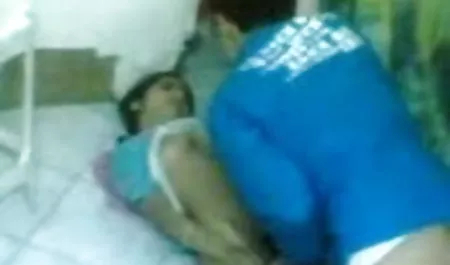 विक्टोरिया इंग्लिश बीपी फिल्म सेक्सी व्हाइट टोनी रिबास के लिए गिर गया