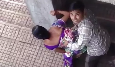 जापानी सेक्सी फिल्म वीडियो में देखने के लिए लड़की ने अपनी गीली चूत का दर्शन कराया