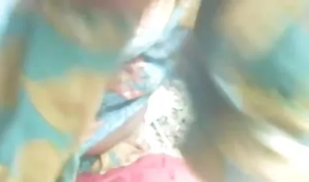 उसने सफ़ेद पेंटीहोज को अपनी योनि में सेक्सी पिक्चर सेक्सी फिल्म भर लिया