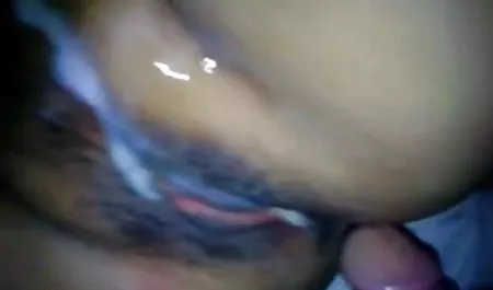 बास्केटबॉल खिलाड़ी एक सेक्सी पिक्चर वीडियो में वीडियो में सहायता समूह की लड़की को अपलोड करता है