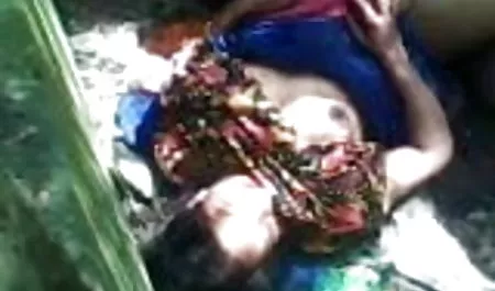 रिया कामिया ने एक आदमी सेक्सी फिल्म हिंदुस्तानी को सेक्स से पहले एक blowjob दी