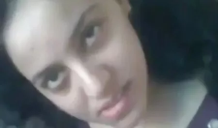 एक प्रेमी एक हाले के साथ वीडियो में सेक्सी पिक्चर वीडियो सक्शन का अभ्यास करता है