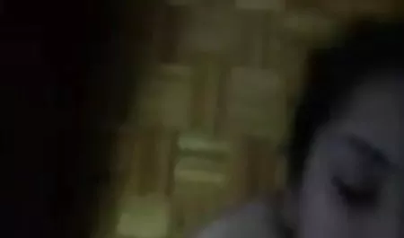 हैली यंग का सेक्सी फिल्म वीडियो में देखने के लिए गहरा गला स्पष्ट रूप से पढ़ाया जाता है