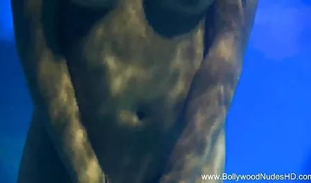 एक हिंदी पिक्चर सेक्सी वीडियो पेशेवर वेश्या अब खुद को दिखाएगी!