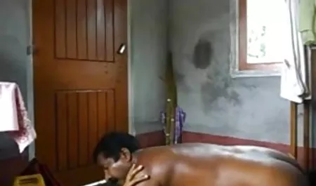 पूरे रास्ते में एक सेक्सी फिल्म मूवी हिंदी फटा हुआ डिल्डो पेश किया