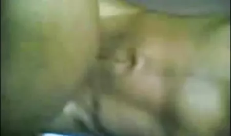 एक सेक्सी पिक्चर बॉलीवुड पुरुष पार्टी के लिए सस्ते वेश्याएं