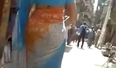 फर्श पर सेक्सी फिल्म वीडियो सेक्सी फिल्म वीडियो में पंखों से समांथा सेंट