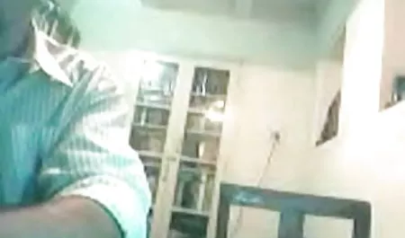 एलिजा एल्यूर सेक्स से पहले एक सदस्य के साथ फुल सेक्सी मूवी वीडियो में खेलती है