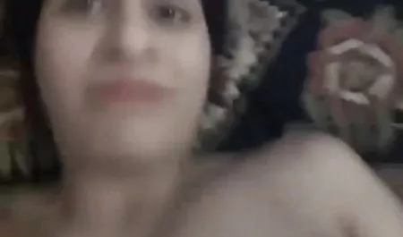 चेहरे के सह के साथ अनुभवी एशियाई कैटरीना कैफ सेक्सी फिल्म
