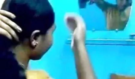 डोरोथी ब्लैक सेक्सी मूवी जैसी मूवी को एक समलैंगिक प्रेमिका मिली है